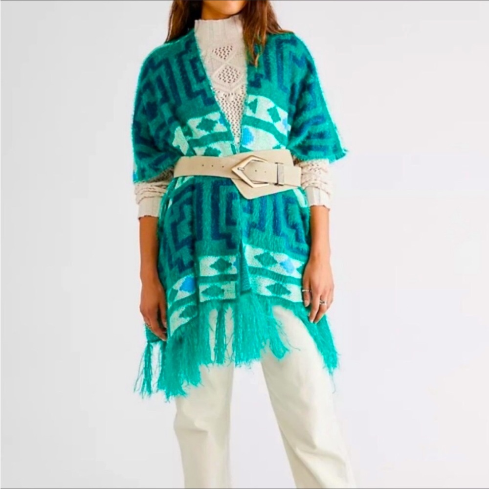 SALEπFree People Diamondback Cozy Sweater Kimono Poncho Emerald Green Aztec - Picture 2 of 13